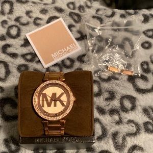 USED MK watch, READ DESCRIPTION!